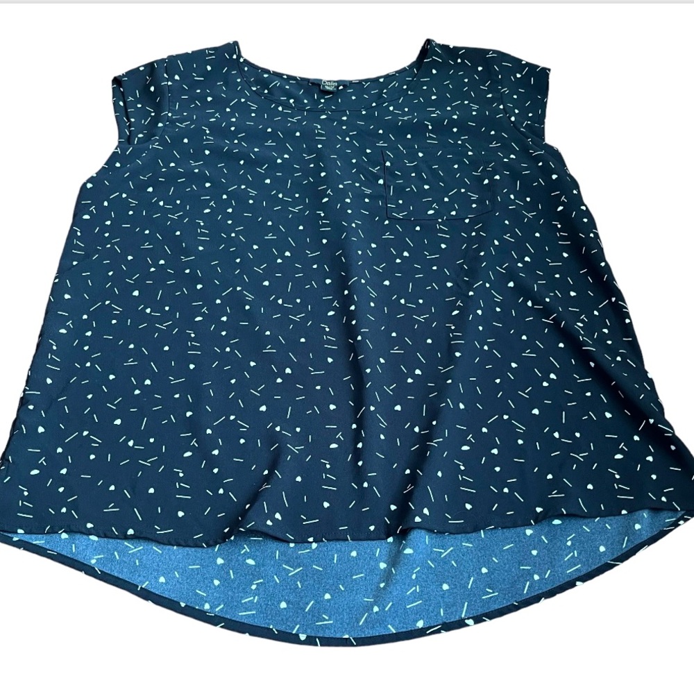 NWOT • Dalia Black and White Cap Sleeve Blouse - Picture 1 of 8